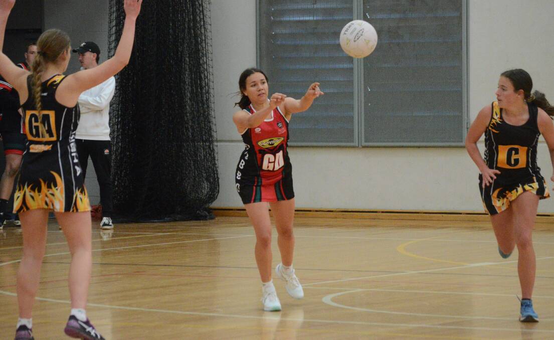 EFFORT: Zachiah Riley and the Dubbo netballers were gallant in defeat at Orange on Tuesday. Photo: RILEY KRAUSE