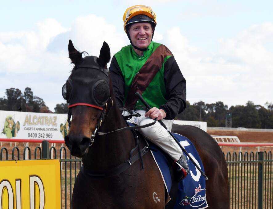 GOING AGAIN: After winning with California Fox at Dubbo Turf Club for Allan Gibson last week, jockey Ken Dunbar will ride for the experienced trainer again on Saturday. Photo: NICK GUTHRIE