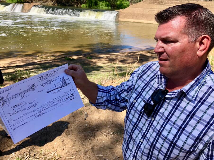 INFORM: Dubbo MP Dugald Saunders provided Dubbo Catches' Matt Hansen with details and his perspective of a proposed new weir for the Macquarie River near Gin Gin. Photo: CONTRIBUTED
