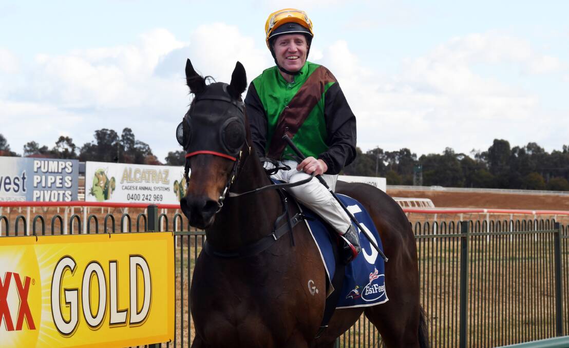 FAMILIAR FACES: Ken Dunbar and California Fox will again team up at Coonamble on Sunday. Photo: NICK GUTHRIE