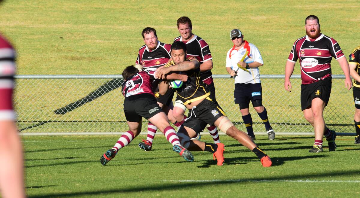 ON THE CHARGE: Vili Manu and the Dubbo Rhinos forwards have a big job ahead of them against the in-form Platypi in Blowes Clothing Cup action at Forbes on Saturday. Photo: BELINDA SOOLE