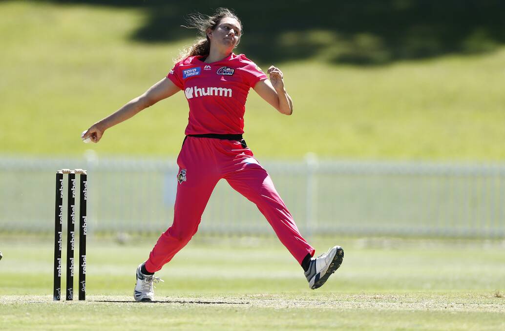 TALENT: Emma Hughes made her Sydney Sixers debut in 2020. It would be special to see her play in the magenta at No. 1 Oval. Photo: GETTY IMAGES via SYDNEY SIXERS