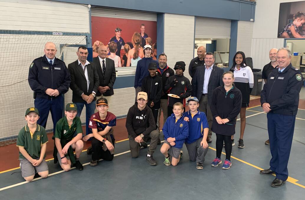 Member for the Dubbo electorate Dugald Saunders with the Project Walwaay team and participants in August 2020.