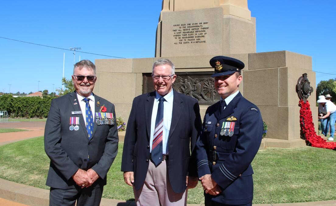 Federal Member for Parkes Mark Coulton pictured with Dubbo RSL Vice President Tom Gray and Royal Australian Air Force Squadron Leader David Mann at the Dubbo Anzac Day service.