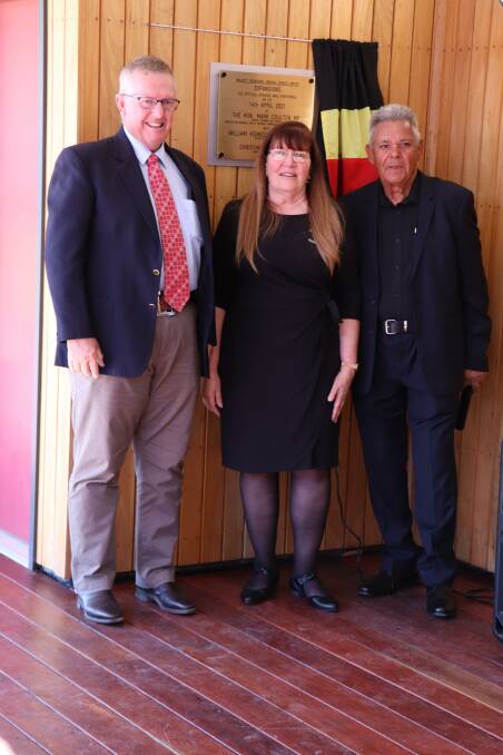 Federal Member for Parkes and Regional Health Minister Mark Coulton with WAMS chief executive Christine Corby and chairperson Bill Kennedy at the opening of the new building.
