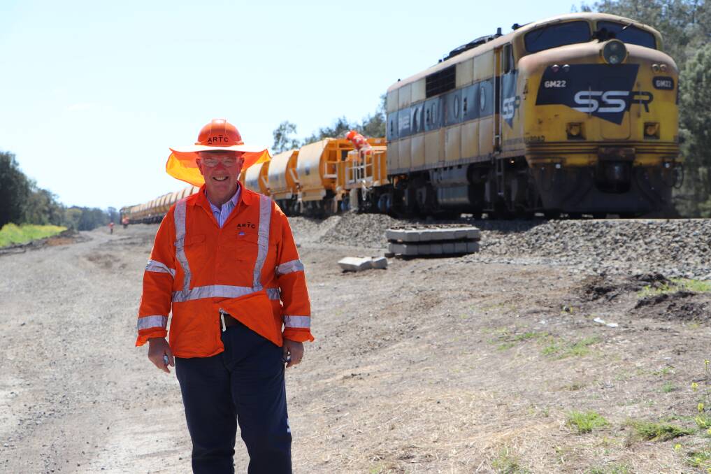 Federal Member for Parkes Mark Coulton inspected the progress of the Inland Rail Narrabri to North Star section.