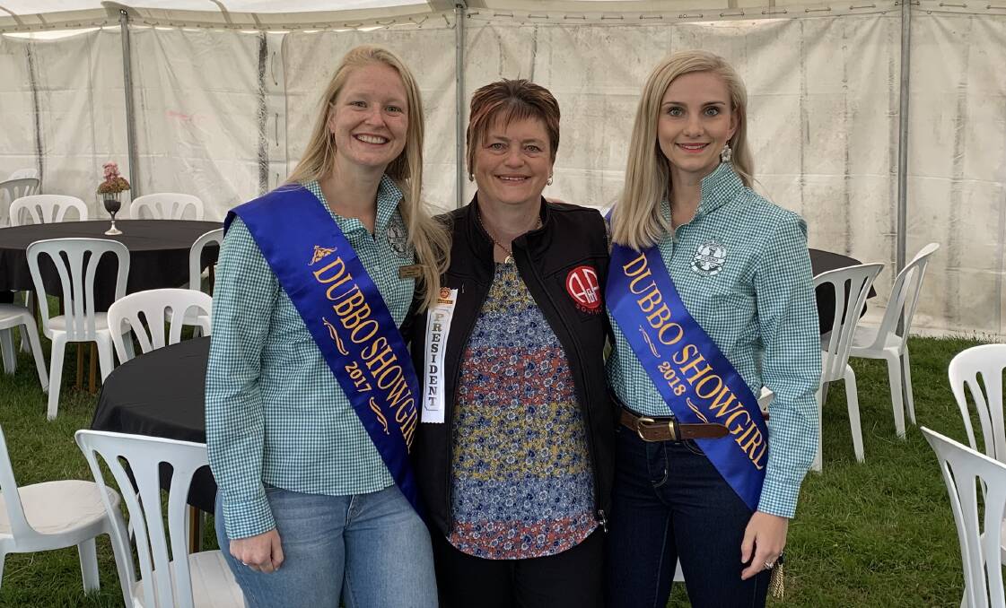 2017 Dubbo Showgirl Rose Wake, Southland A&P Association President Paula Bell and 2018 Dubbo Showgirl Josie Anderson in Invercargill, New Zealand. Photo contributed.
