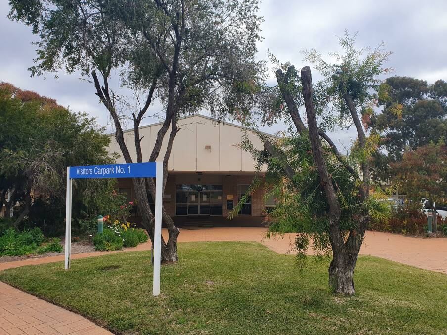 Eye Experts: The teams experience and knowledge at Dubbo's personalEYES clinic means you and your treatment are in safe hands. Photo: Supplied.