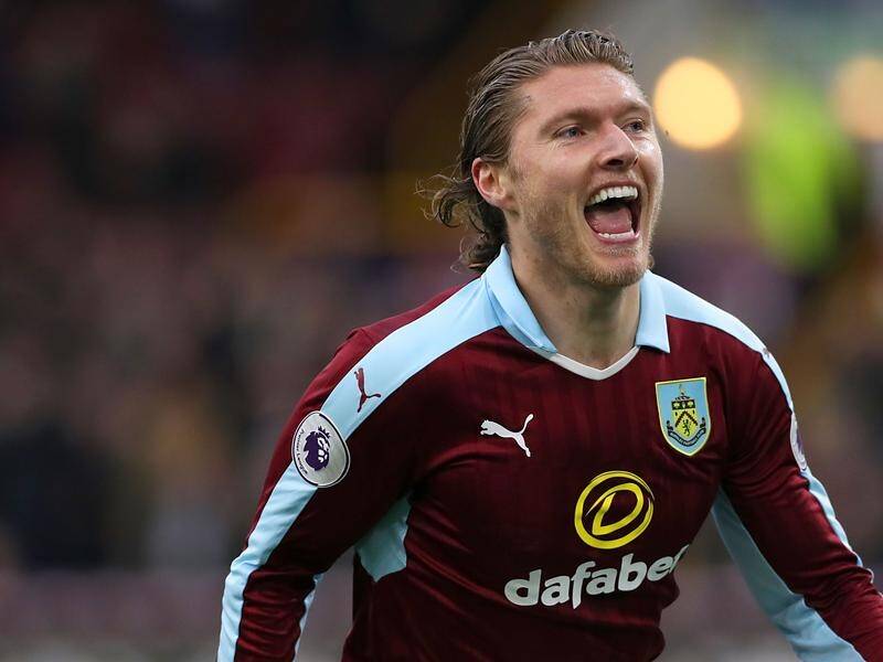 Jeff Hendrick has signed for Newcastle from Burnley on a free transfer.
