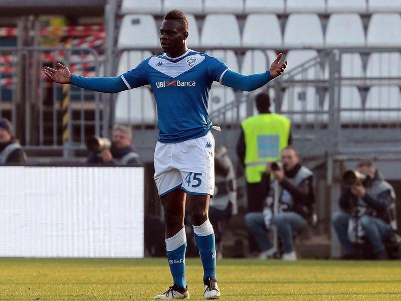 Mario Balotelli is getting squeezed out of battling Serie A club Brescia.