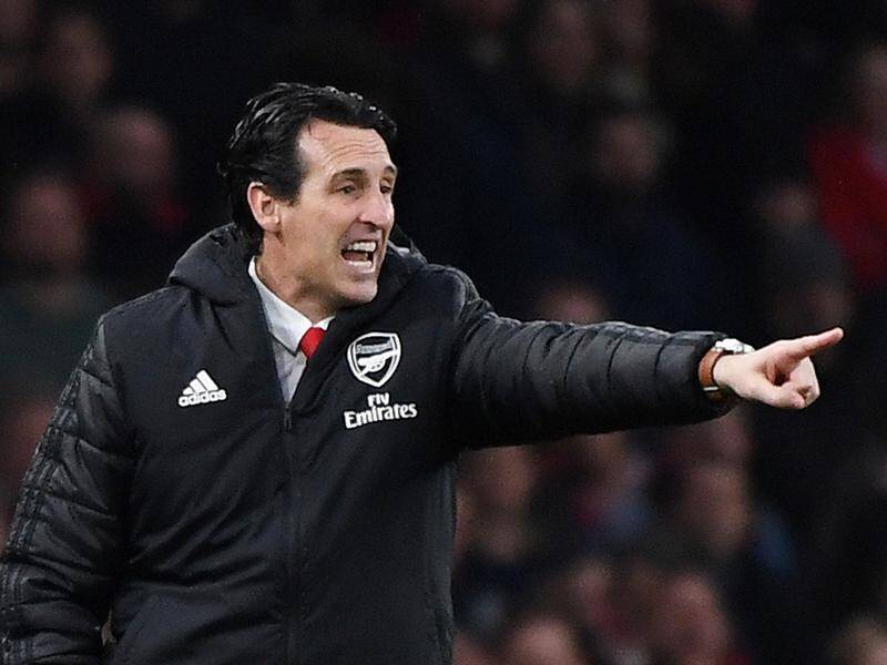 Under-fire Arsenal manager Unai Emery says he has the full backing of the club's board.