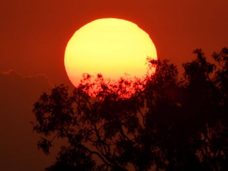 An expected heatwave comes as large parts of the country battle devastating bushfires.