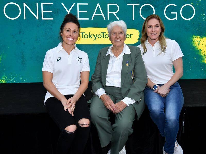 Chloe Esposito (l) with Dawn Fraser (c) and Sally Pearson in a shoot for the Tokyo 2020 Olympics.