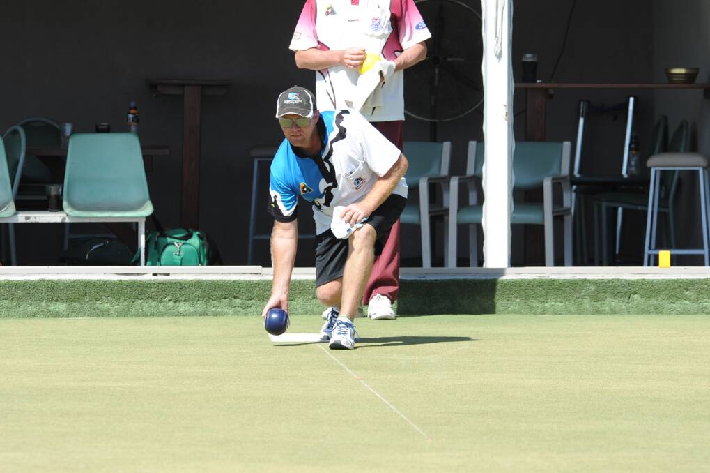 Dubbo Railway bowls co-ordinator Jayson Pinnock took out third in the Easter pairs alongside team mate Dean Collin.