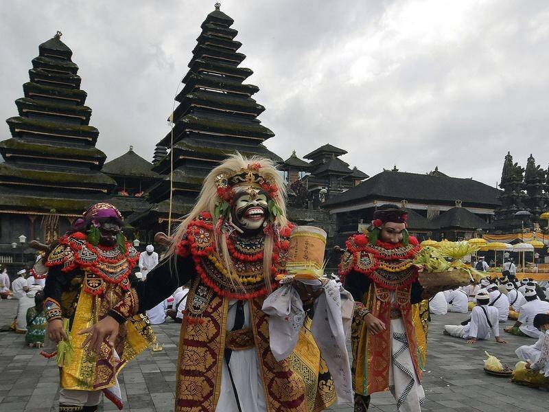 A Bali mask dance to give thanks for the handling of the coronavirus.