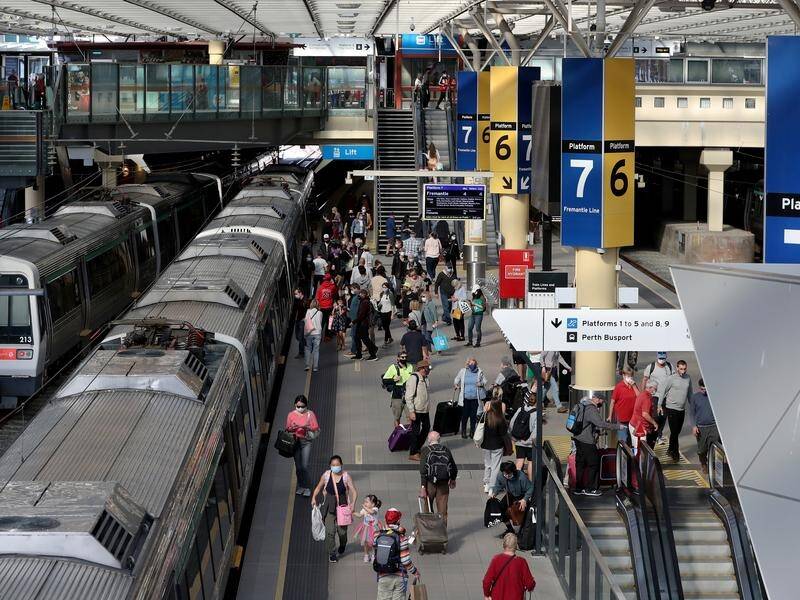 The West Australian public will have free public transport every Sunday, beginning on February 4. (Richard Wainwright/AAP PHOTOS)