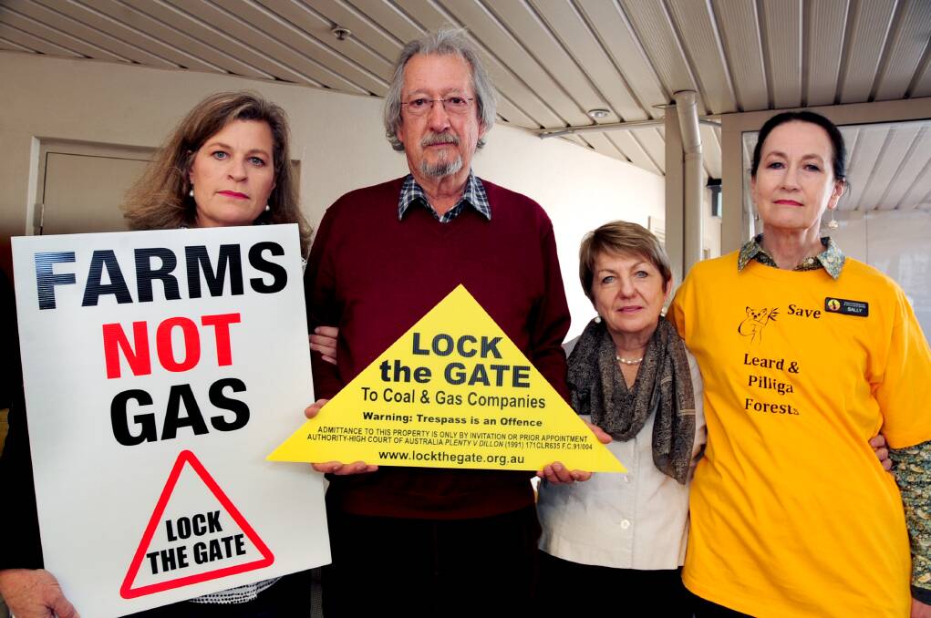 Lock the Gate member Megan Kuhn, actor Michael Caton, Great Artesian Basin protection group president Anne Kennedy and Dubbo Field Nats member Sally Forsstrom. Photo: LOUISE DONGES