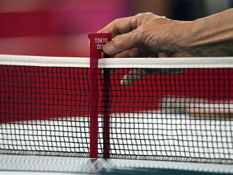 Australian table tennis star Ma Lin has booked a quarter-final berth at the Tokyo Paralympics.