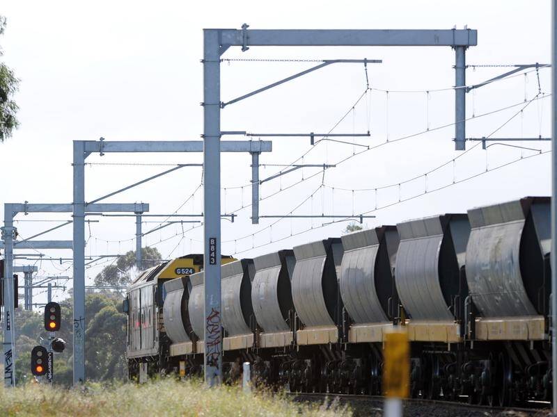 The government says an independent review of the Inland Rail project has found significant concerns. (Julian Smith/AAP PHOTOS)
