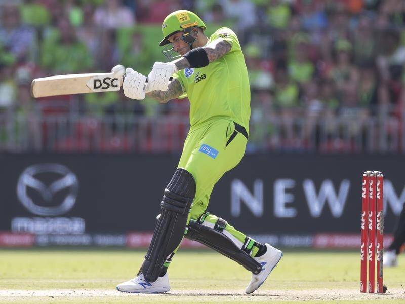 Alex Hales has hit 47 off 27 balls for Sydney Thunder who've earned a vital home BBL win over Perth.