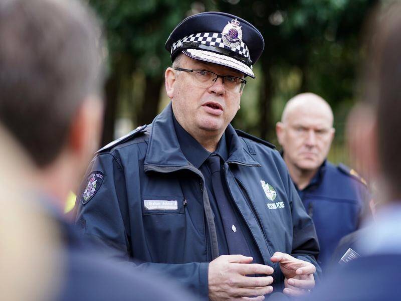 Victoria's top cop will walk across the state to support a mental health program for officers.
