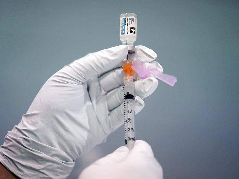 US health officials have voted for a return to use for the Johnson & Johnson COVID-19 vaccine.