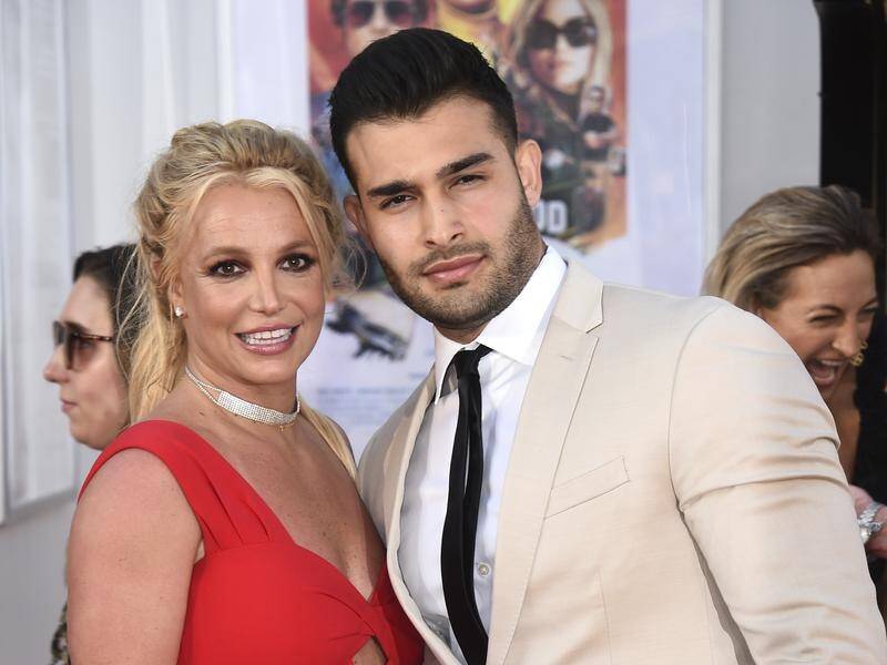 Pop singer Britney Spears and her partner Sam Asghari have announced their engagement.