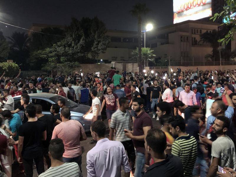 A small anti-government protest in downtown Cairo was quickly shut down by authorities.