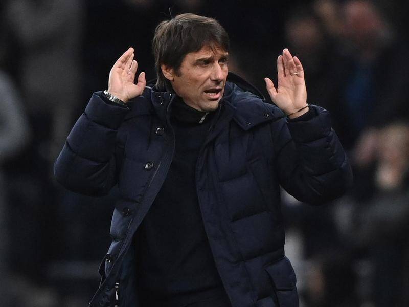 Spurs boss Antonio Conte says reports of his interest in the Paris Saint-Germain job is "fake news".