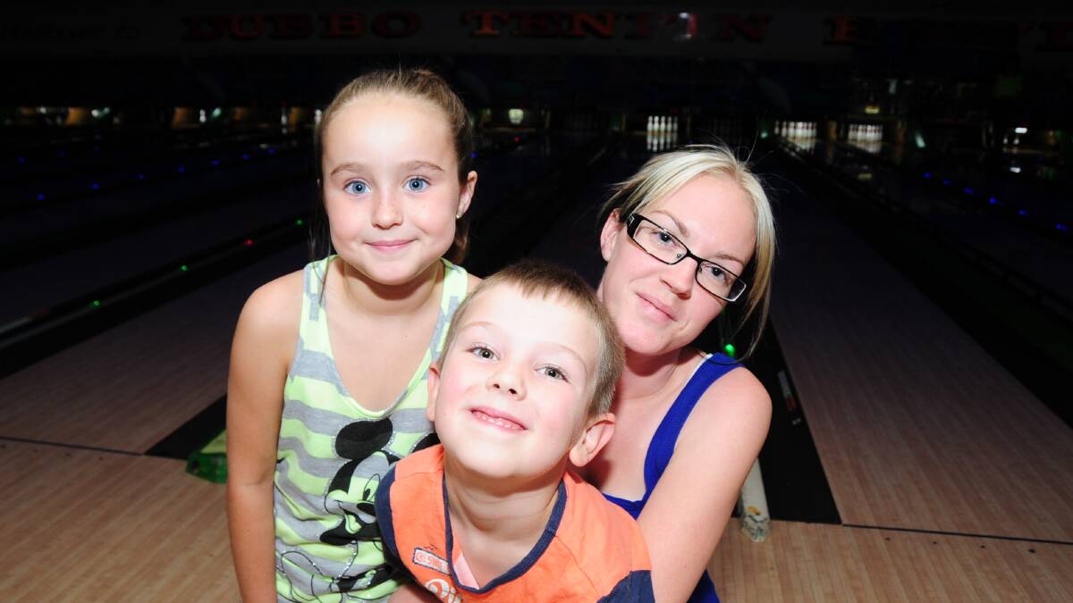 TEN PIN BOWLING: Lealt Wallace, Preston Wallace and Narelle Heywood. Photo: LOUISE DONGES. 