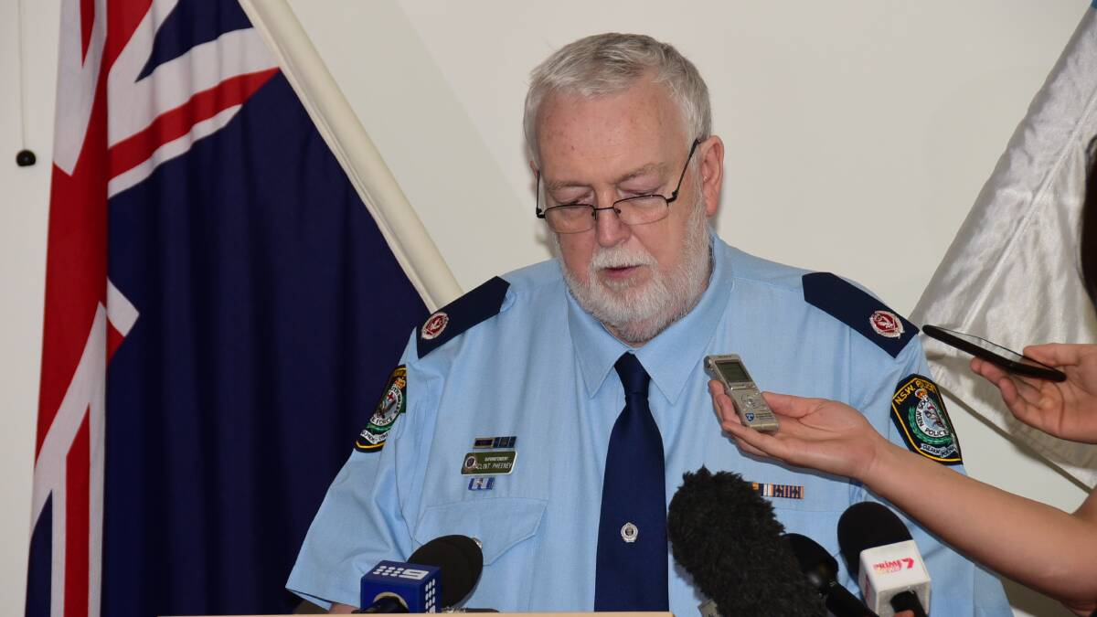 Acting Assistant Commissioner Western Region Clint Pheeney addresses the media in Dubbo. Photo: BROOK KELLEHEAR-SMITH. 