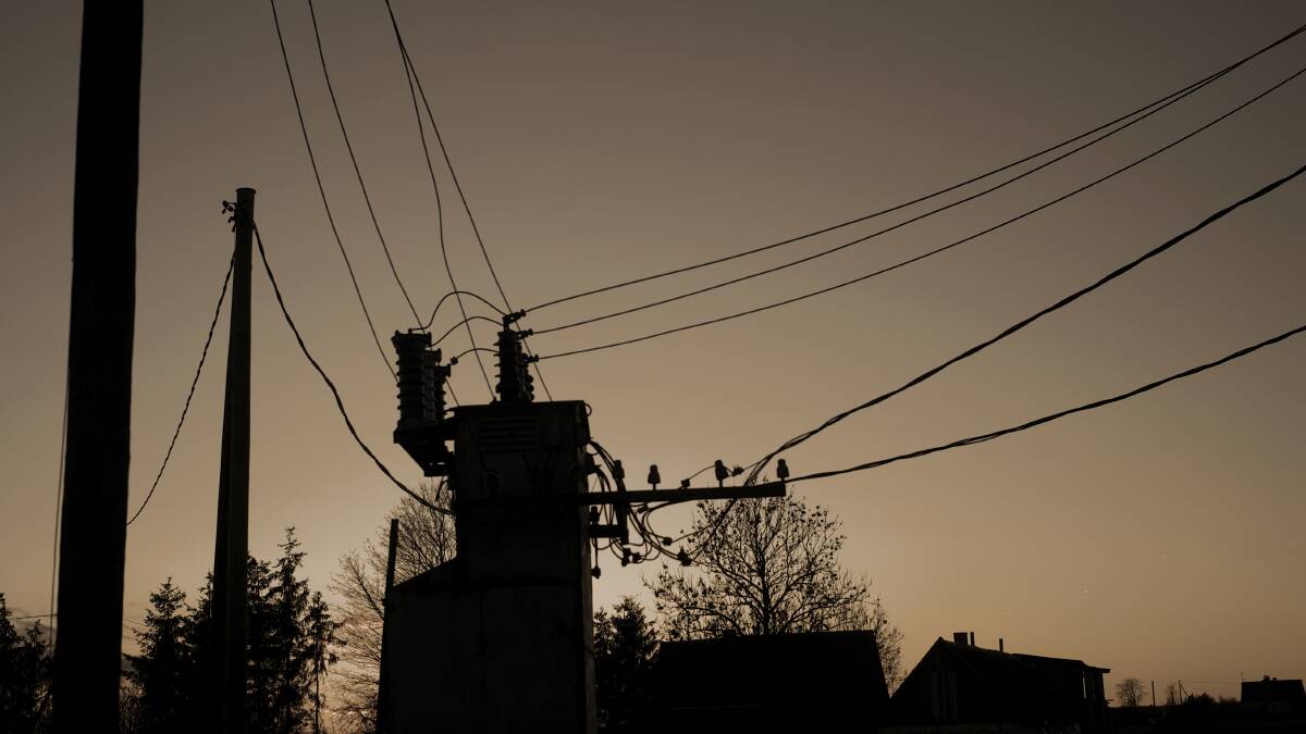 There has been a forecast of electricity price decreases but the Salvation Army says people are still asking for help.