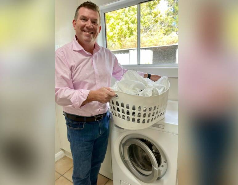 Dubbo MP Dugald Saunders urges eligible households to apply for energy saver program. Picture: Supplied