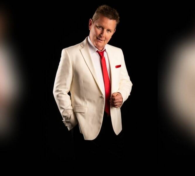 PREPARE TO BE ENTERTAINED: Tom Burlinson will be returning to Dubbo on February 5 for his latest musical production. Picture: CONTRIBUTED