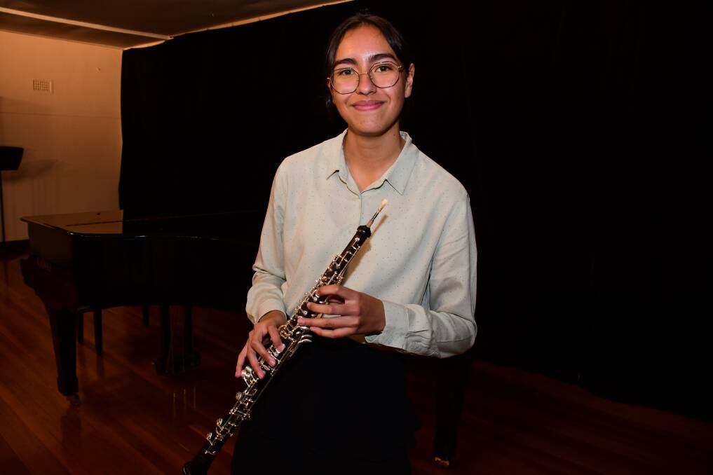 OUTSTANDING: Oboe and piano player Cecilia De Sousa Shaw was awarded the $1000 Daily Liberal Scholarship at the Dubbo Eisteddfod. Photo: AMY McINTYRE
