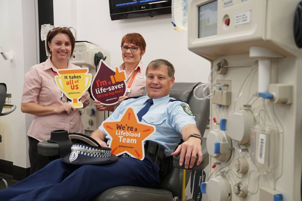 GAUNTLET THROWN DOWN: Acting Superintendent Paul Stephens donating at the Dubbo Blood Donor Centre as part of the Emergency Services Blood Challenge. Photo: CONTRIBUTED