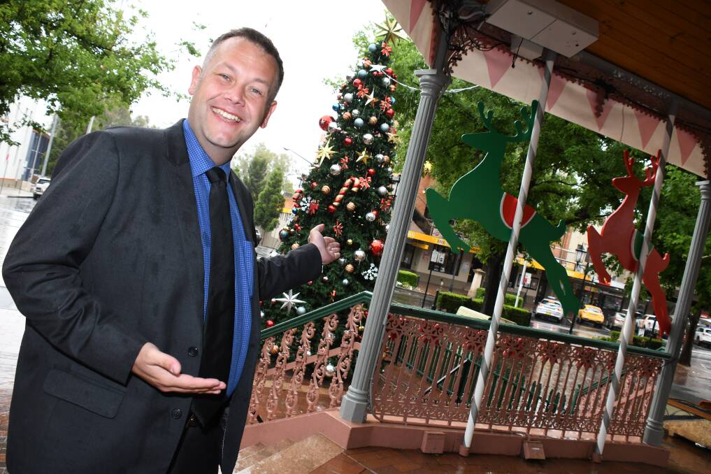 SMILE IT'S CHRISTMAS: Dubbo mayor Ben Shields. Photo: BELINDA SOOLE