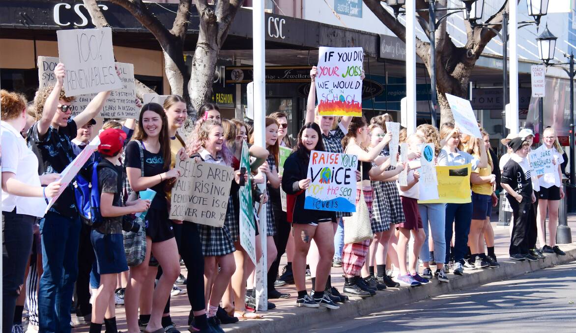 DUBBO STUDENTS STRIKE: Not even a third of the students who turned up for the Climate Change strike. Photo: AMY McINTYRE. 