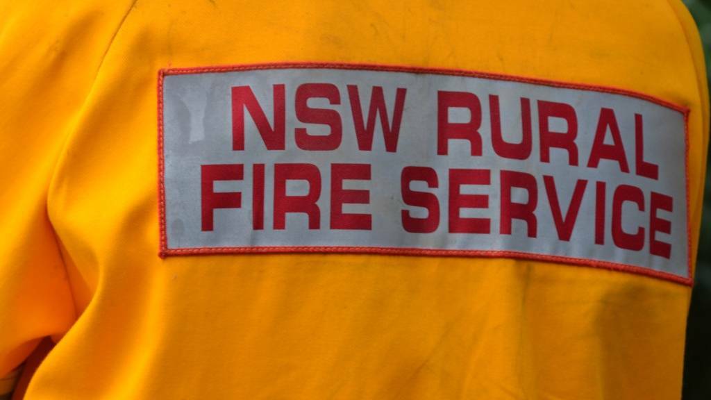 BLAZE: Firefighters are still battling to gain control of a bushfire burning through the Goonoo State Forest north of Dubbo. Photo: FILE
