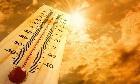 HOT DAYS: Records were broken in Dubbo as temperatures soared. Photo: FILE