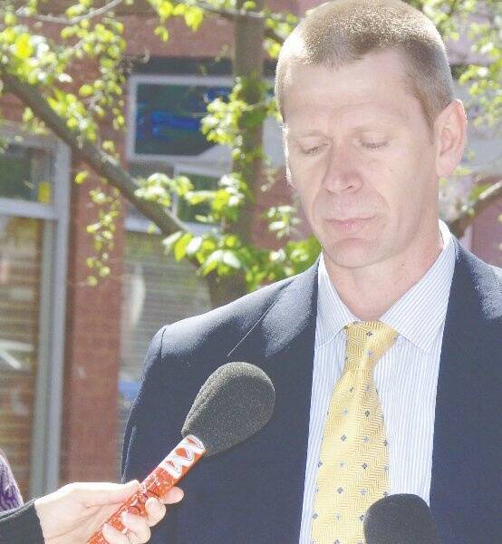 Chair of the Dubbo Medical Staff Council Dr Dean Fisher fronts the media yesterday to declare a vote of no confidence in management at Dubbo Base Hospital.