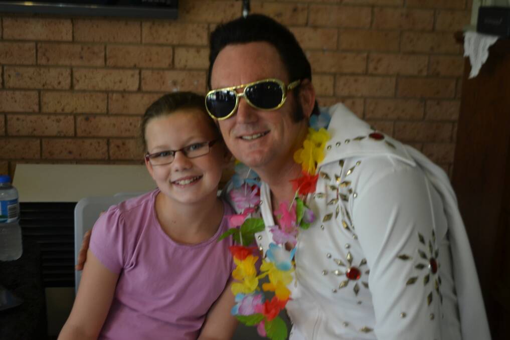 Elvis tribute artist Nigel Stanley met with residents at Maranatha in Wellington to celebrate The King's birthday before heading to the Parkes Elvis Festival. 
