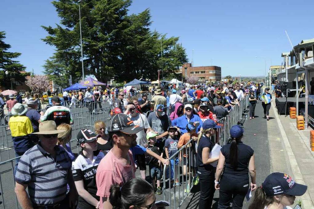 Fans line up for the driver signings in Kings Parade on Wednesday as the 2013 Bathurst 1000 looms. 