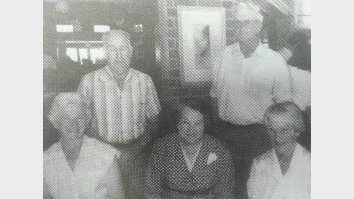 #TBT JANUARY 1993: Jinchilla Gallery was the dining spot for (front) Dawn Tink, Nell Shanks, Fay Shanks and (standing) Allan Tink and Frank Shanks. 