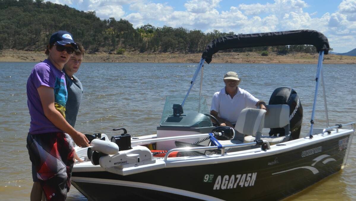 HOLIDAY TIME: Tourist numbers continue to increase at Lake Burrendong this week. (Flick across to see more photos). 