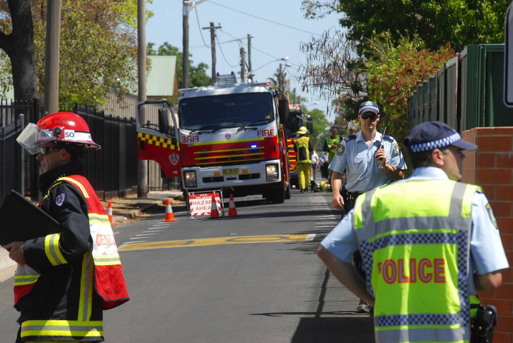 A Primary School and several office buildings were evacuated following a gas leak in Carrington Ave Dubbo  Photo Belinda Soole