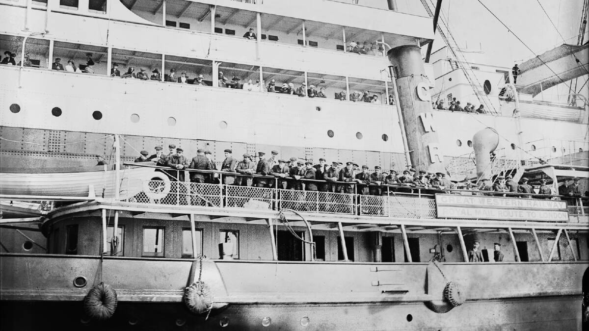 Survivors of the Titanic disaster board a GWR (Great Western Railway) ferry at Plymouth after arriving in England on the SS Lapland. Photo by Topical Press Agency/Getty Images